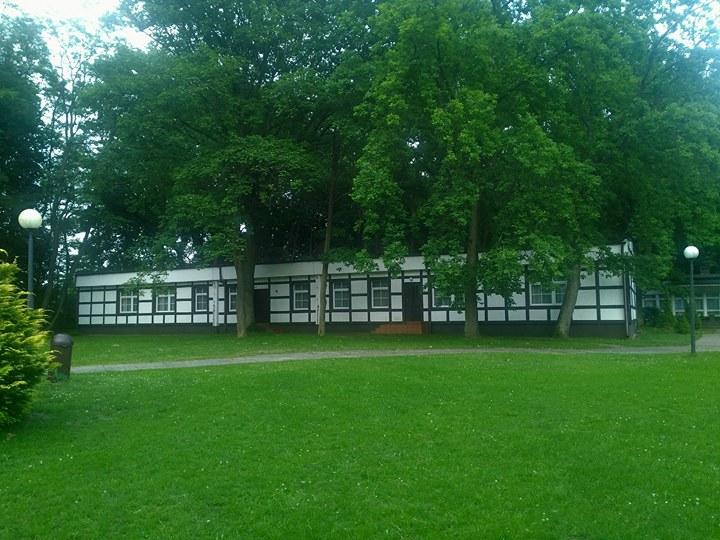 Hostel Dworek Osiecki Koral Osieki  Exterior foto